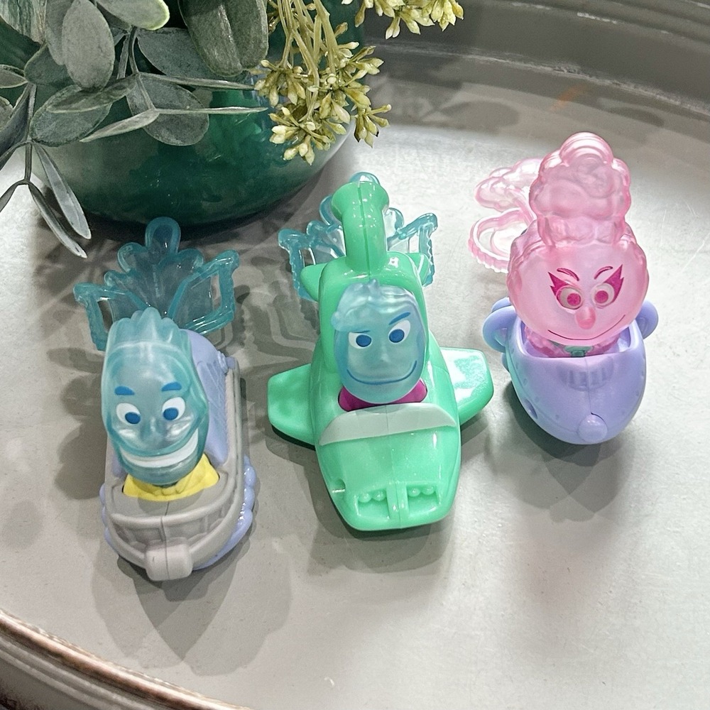 Disney Pixar Elemental McDonald's‎ Toys: Wade On Water-Gale/Blimp-Wade On Wetro